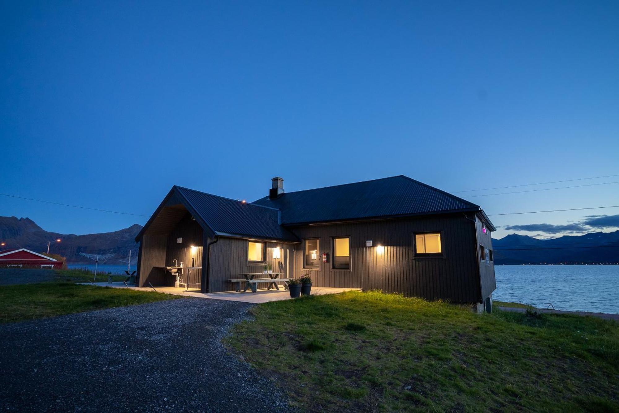 Hotel Bedehuset Basecamp Senja Skaland Exteriér fotografie